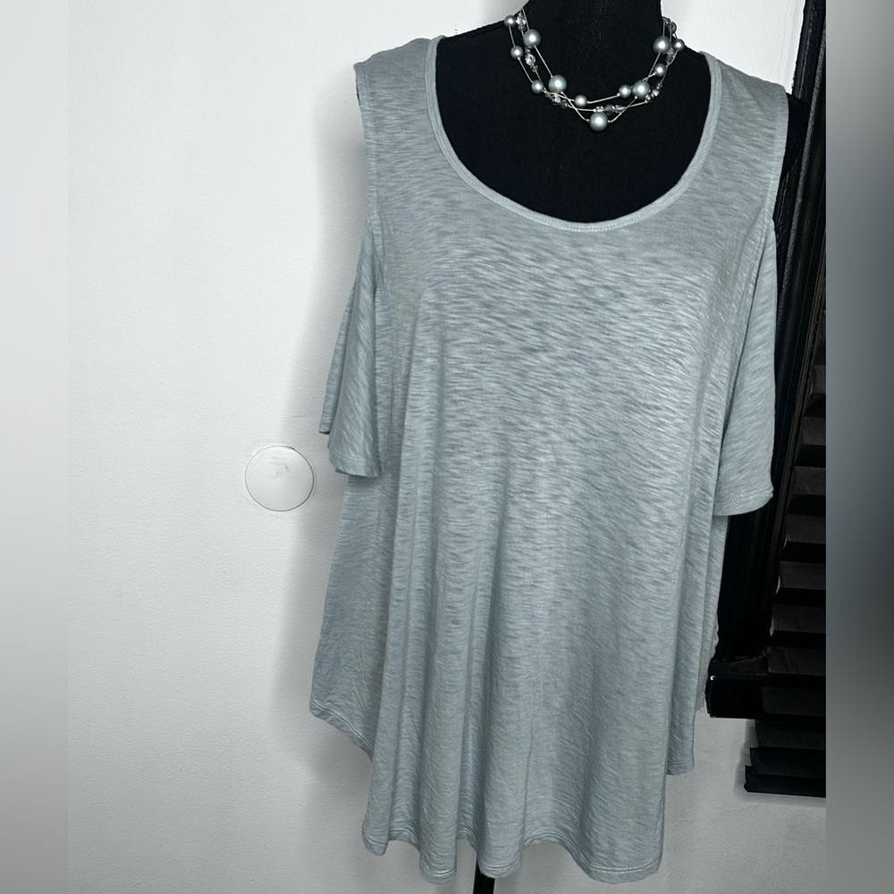 Express Sage Green Blouse with Cutout Sleeves - Picture 3 of 12